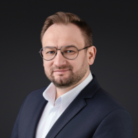 dr n. farm. Grzegorz Dołęga